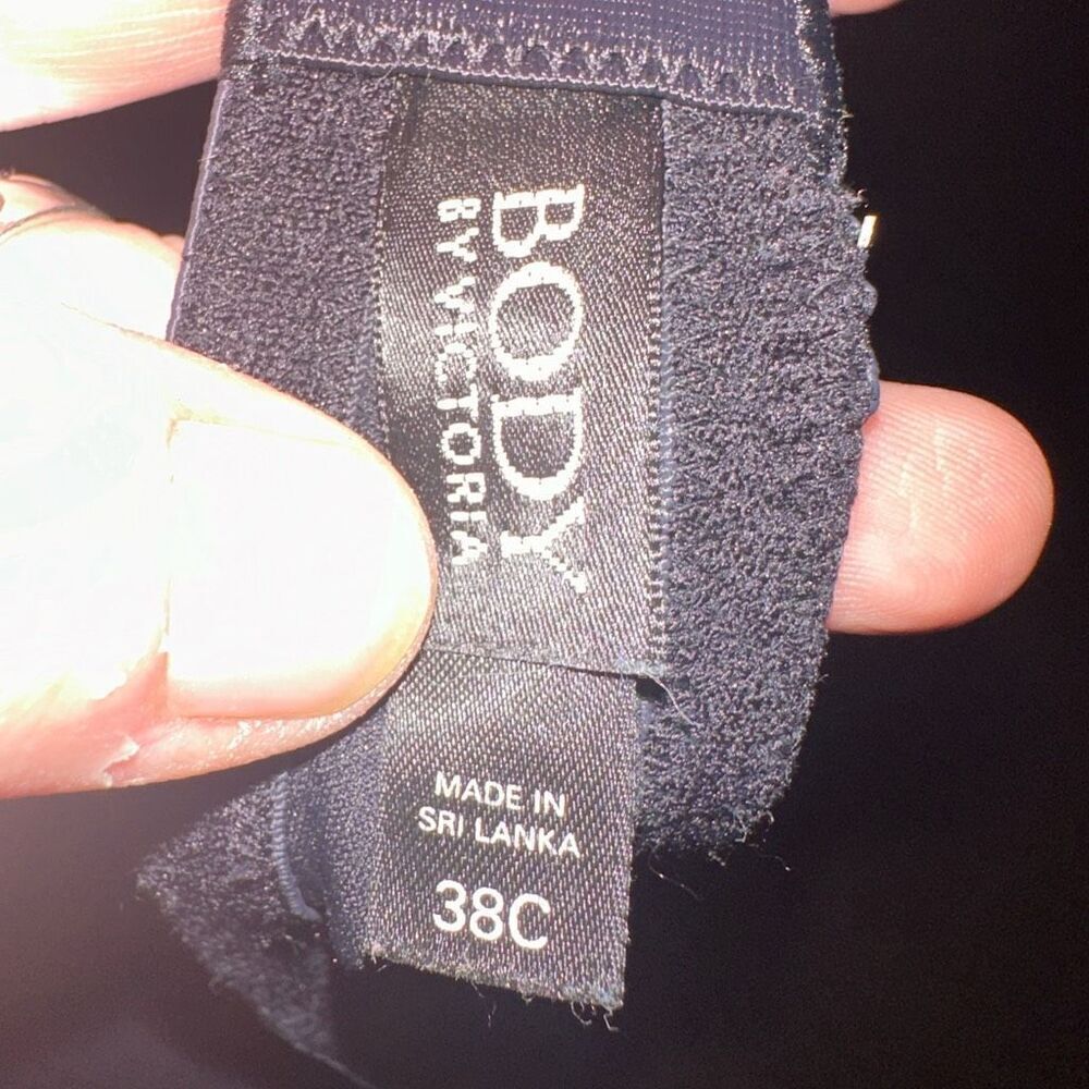 Victoria’s Secret Body soft black comfortable 38C bra - Picture 3 of 3